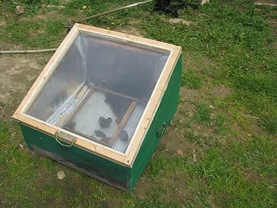 Сонячна воскотопка своїми руками креслення (воскотопка) Сонячна воскотопка своїми руками креслення
