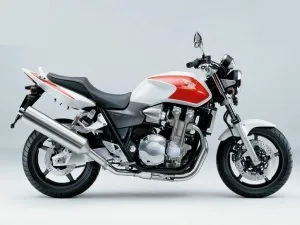 Порівняльний тест-драйв honda cb1300sf і yamaha xjr 1300 (1300) Порівняльний тест-драйв honda cb1300sf і yamaha xjr 1300