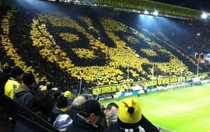 Стадіон Боруссії (дортмунд) історія і фото (Signal Iduna Park) Стадіон Боруссії (дортмунд) історія і фото