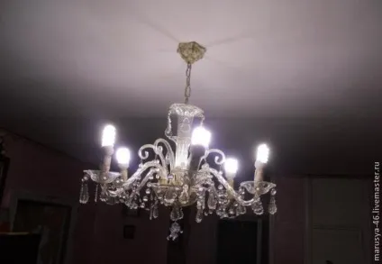 стара люстра