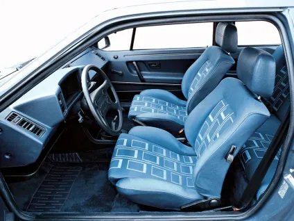Порівняння ваз-2108 і volkswagen scirocco (звичайним тридверним хетчбеком гольф-класу) Порівняння ваз-2108 і volkswagen scirocco