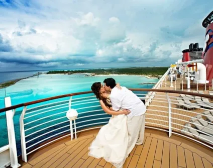 Весілля на воді - одруження в оригінальному стилі (воді) Весілля на воді - одруження в оригінальному стилі