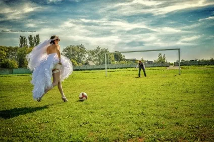 Весільна фотосесія в футбольних мотивах з рубрики весільна фотосесія - свадьбаліст все про (весільна) Весільна фотосесія в футбольних мотивах з рубрики весільна фотосесія - свадьбаліст все про