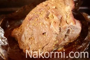 Свиняча шийка, запечена в духовці в рукаві рецепт з фото