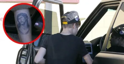 Татуювання Джастіна Бібера (дівчину темним волоссям крилами) Татуювання Джастіна Бібера