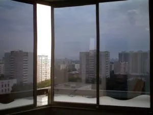 Тонування балконів і лоджій дзеркальною плівкою своїми руками (балконів) Тонування балконів і лоджій дзеркальною плівкою своїми руками