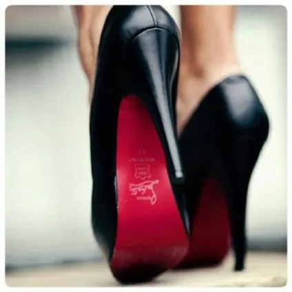 Туфлі Лабутен (72 фото) жіночі ЛаБут з червоною підошвою, оригінальні чорні від christian (червоною) Туфлі Лабутен (72 фото) жіночі ЛаБут з червоною підошвою, оригінальні чорні від christian