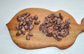 Тушкована картопля з курячими потрошками - покроковий фоторецепт (куряча печінка) Тушкована картопля з курячими потрошками - покроковий фоторецепт