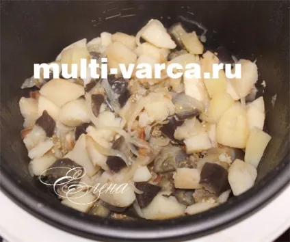 Тушковані баклажани з картоплею в мультиварці (тушковані) Тушковані баклажани з картоплею в мультиварці