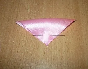 Уроки для початківців по створенню пелюсток канзаші (пелюсток) Уроки для початківців по створенню пелюсток канзаші