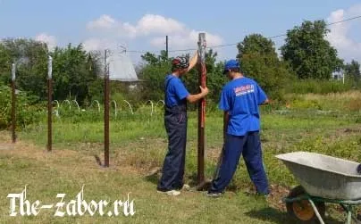 Установка стовпів для забору, як встановити правильно відео (установка) Установка стовпів для забору, як встановити правильно відео