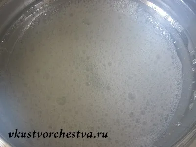 Вертикальний торт букет бузку