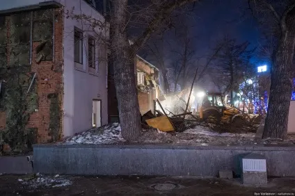 У Москві масово зносять дрібні торгові павільйони (масово) У Москві масово зносять дрібні торгові павільйони