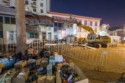 У Москві масово зносять дрібні торгові павільйони (торгові) У Москві масово зносять дрібні торгові павільйони