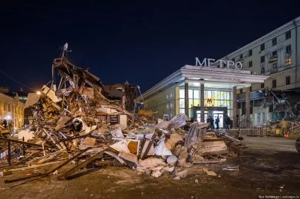 У Москві масово зносять дрібні торгові павільйони (павільйони) У Москві масово зносять дрібні торгові павільйони