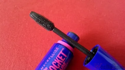 Водостійка туш від maybelline