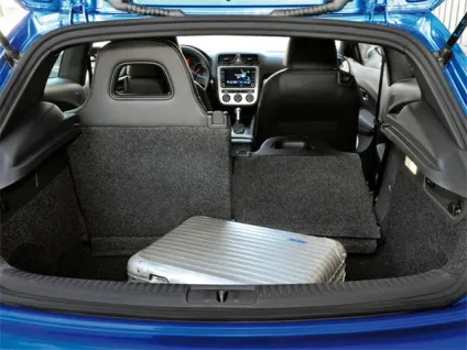 Volkswagen scirocco - ефектний брат гольфу