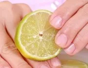 Загинаються нігті на руках вгору або вниз що з цим робити (вгору) Загинаються нігті на руках вгору або вниз що з цим робити