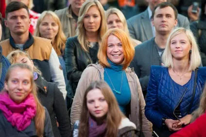 Я така нещасна »