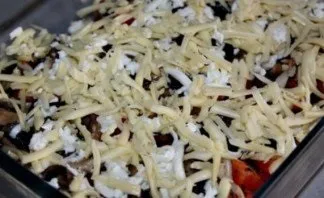 Запечені баклажани з грибами