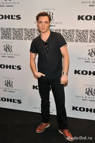 Знаменитості 10 найстильніших чоловіків 2012 року з версії - glamour (роберт паттінсон) Знаменитості 10 найстильніших чоловіків 2012 року з версії - glamour