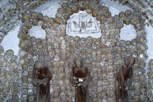 10 Найкрасивіших релігійних пам'яток (пам'ятників) 10 Найкрасивіших релігійних пам'яток