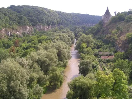 А ви хотіли б жити в музеї (хотіли жити музеї) А ви хотіли б жити в музеї