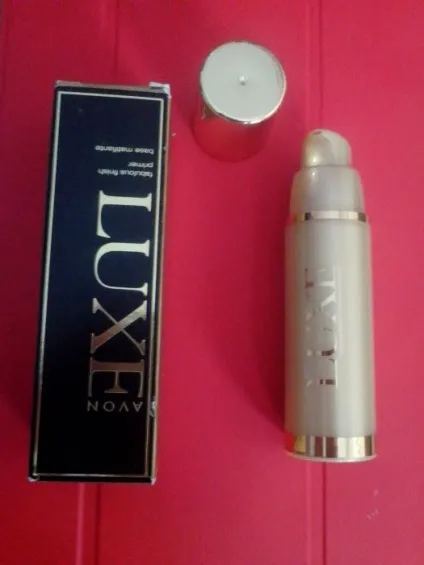 Avon матуюча основа під макіяж - люкс (основа) Avon матуюча основа під макіяж - люкс