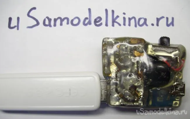 Аварійна usb-зарядка своїми руками (2кОм відповідає максимальному струму) Аварійна usb-зарядка своїми руками