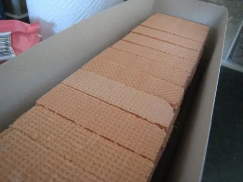 Великий батончик kit kat