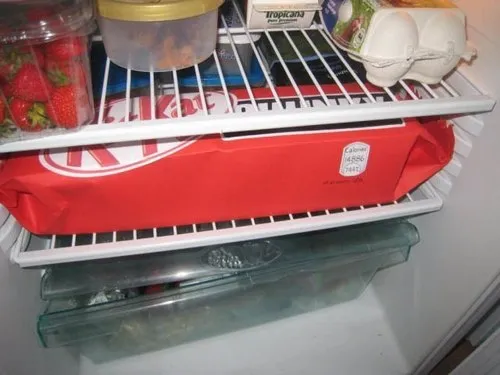 Великий батончик kit kat