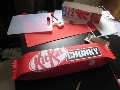 Великий батончик kit kat
