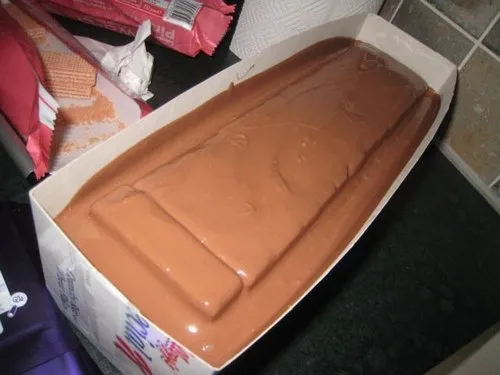 Великий батончик kit kat