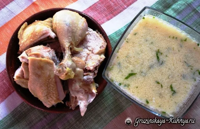 Чихиртма з курки по-грузинськи - грузинська кухня (ложки білого винного оцту) Чихиртма з курки по-грузинськи - грузинська кухня