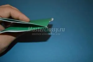 Робимо динозаврів в техніці орігамі по детальним уроків
