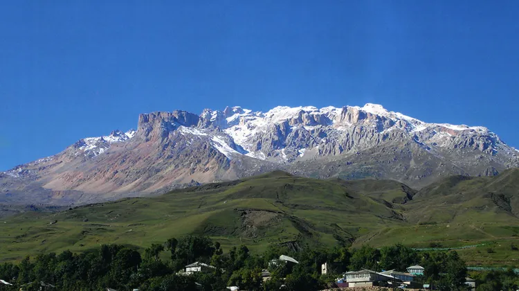 Пам'ятки республіки Дагестан фото і опис, всі визначні пам'ятки (фото) Пам'ятки республіки Дагестан фото і опис, всі визначні пам'ятки