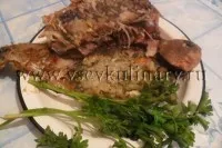 Фарширований карась запечений в духовці