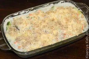 Горбуша з рисом і овочами в духовці
