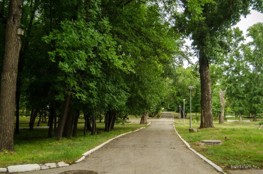 Блакитне озеро і гора шишка, самарская область, Сергієвський район (гора) Блакитне озеро і гора шишка, самарская область, Сергієвський район