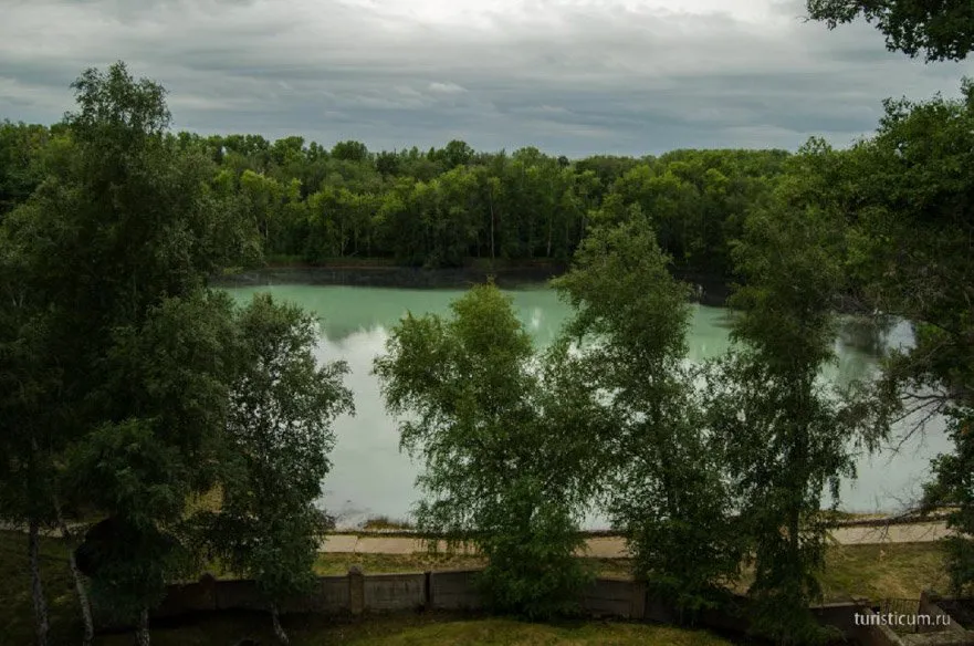 Блакитне озеро і гора шишка, самарская область, Сергієвський район (озеро) Блакитне озеро і гора шишка, самарская область, Сергієвський район