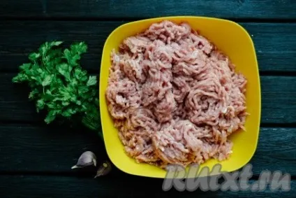 Перці, фаршировані куркою і рисом - рецепт з фото
