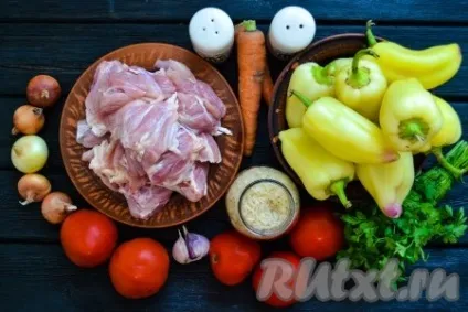 Перці, фаршировані куркою і рисом - рецепт з фото
