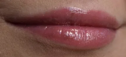 Be butterfly цукерковий guerlain kisskiss gloss extreme shine rose collection # 872 flush pink (butterfly) Be butterfly цукерковий guerlain kisskiss gloss extreme shine rose collection # 872 flush pink
