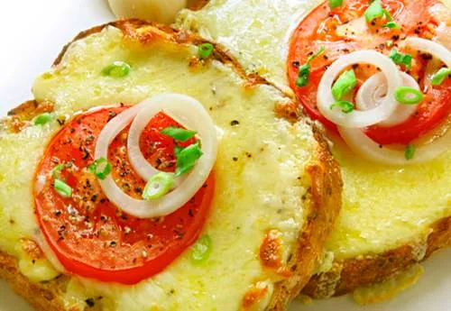 Гарячі бутерброди з ковбасою, сиром, яйцем, помідорами - кращі рецепти (сиром) Гарячі бутерброди з ковбасою, сиром, яйцем, помідорами - кращі рецепти