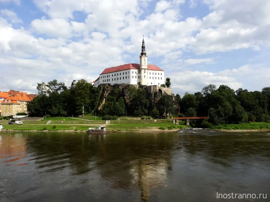 Місто Дечін в чеській швейцарии