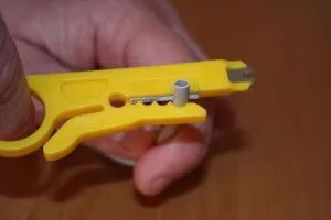 Інструменти для зачищення проводів і зняття ізоляції (інструменти) Інструменти для зачищення проводів і зняття ізоляції