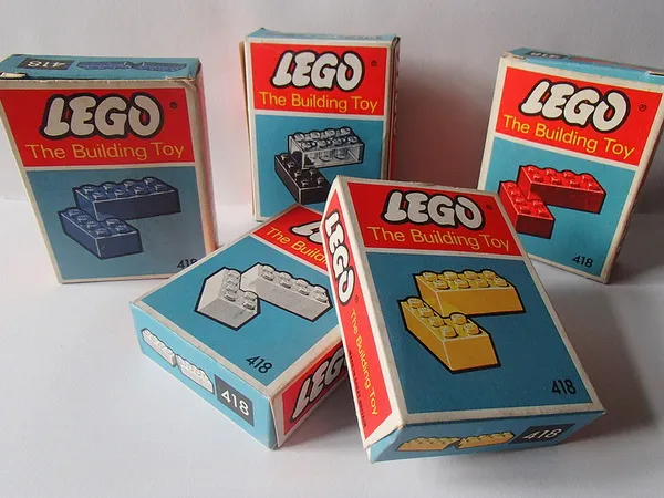 Історія lego