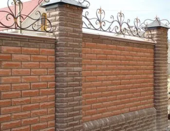 Як побудувати цегляний паркан на дачі
