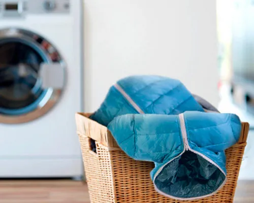 Як випрати пуховик без розлучень руками і в машинці