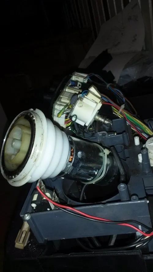 Як промити кавоварку delonghi, saeco, bosch на відео (помити кавоварку) Як промити кавоварку delonghi, saeco, bosch на відео